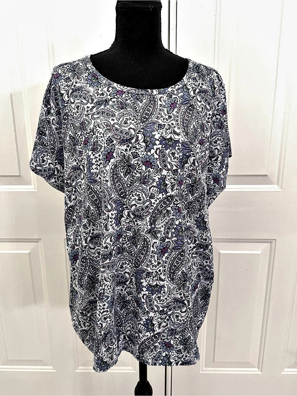 J.Jill One-Pocket Short Sleeve Tee Paisley Short Sleeve Tunic in Blue & White XL